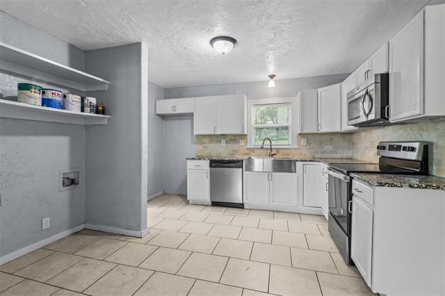 Building Photo - 1023 Bullock St