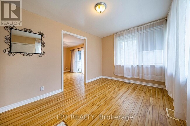 Photo du bâtiment - 206 Bayview Ave