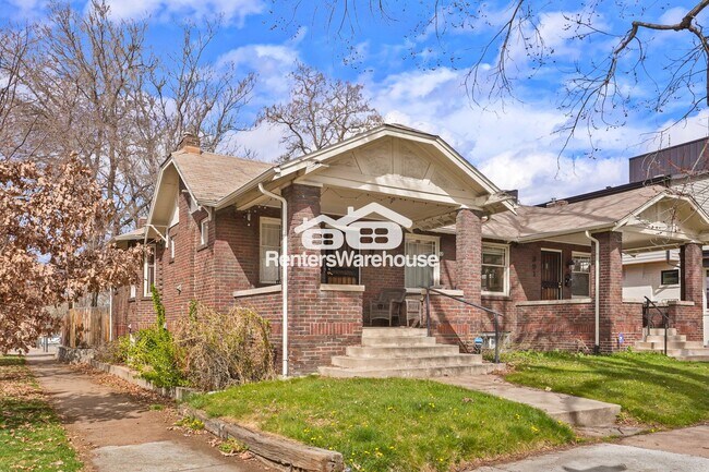 Image showcasing Broadway Heights Apartments for Rent with a Walk-In Closet - Denver, CO ...