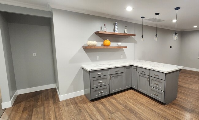 Cocina - 1112 N Lake Ave