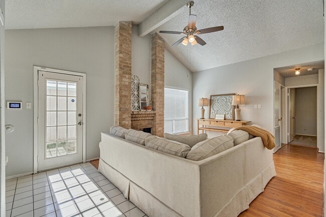 Building Photo - 23419 Summer Pine Dr