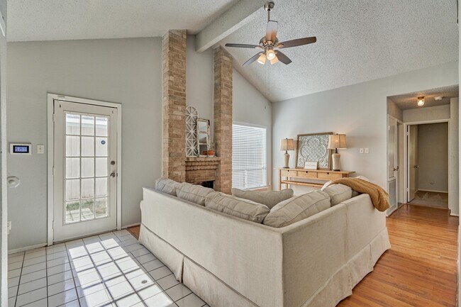 Foto del edificio - 23419 Summer Pine Dr