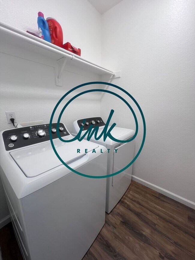 Foto del edificio - Single Family Home for Rent on Dayton Vall...