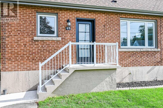 Photo du bâtiment - 49 E 41st St