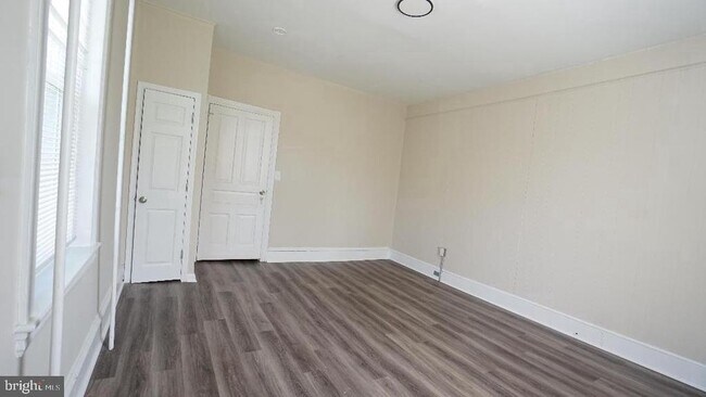 Building Photo - 104 Bethlehem Pike