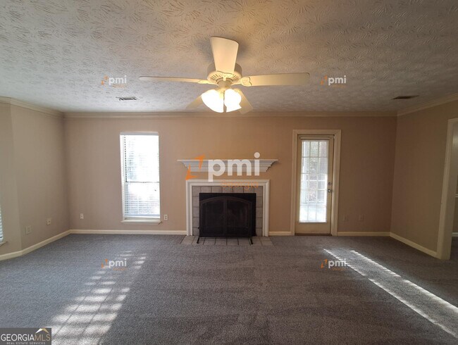 Foto del edificio - 160 Braelinn Courts