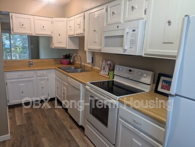 Foto del edificio - 207 Pine Grove Trail