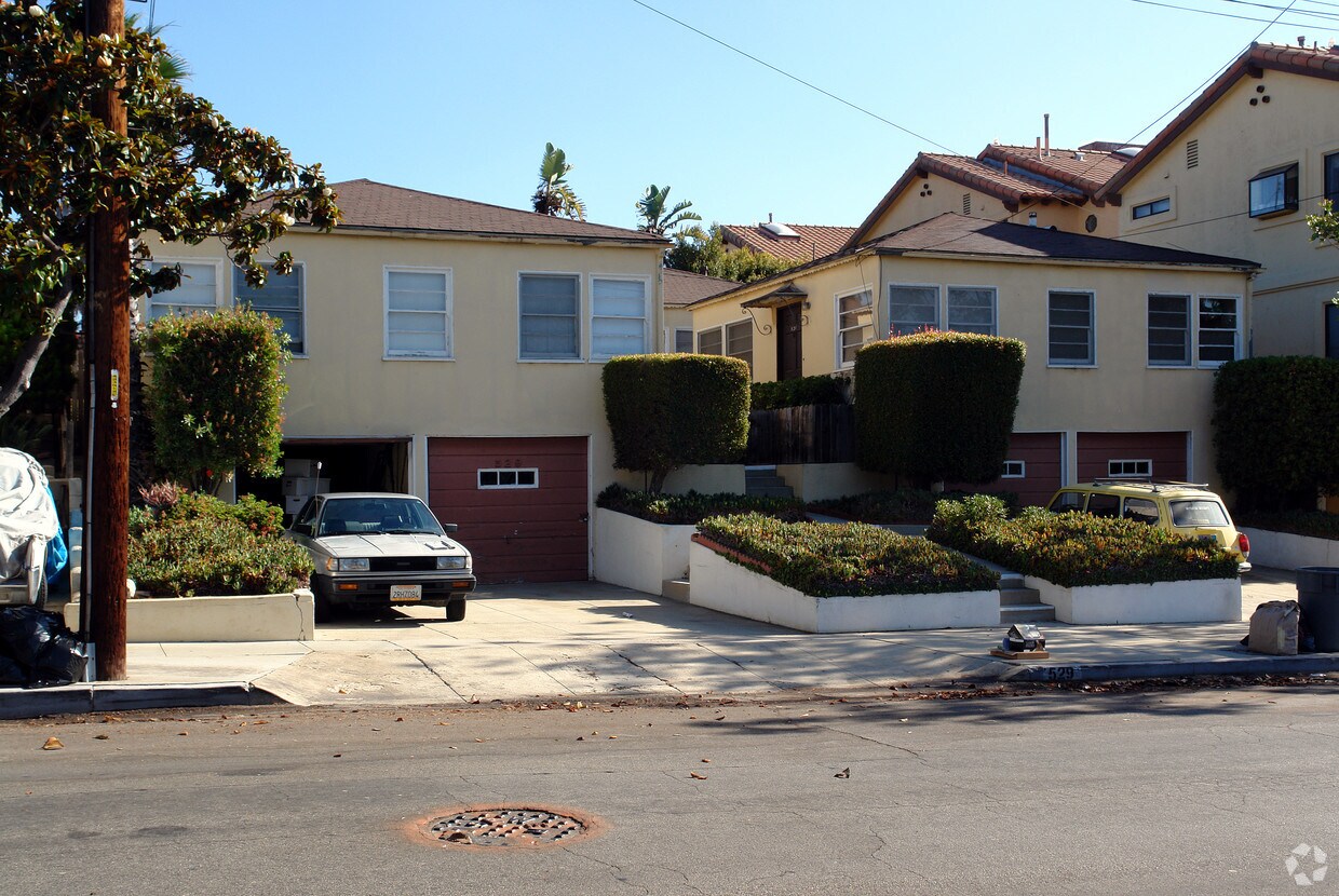 Primary Photo - 529 E Walnut Ave