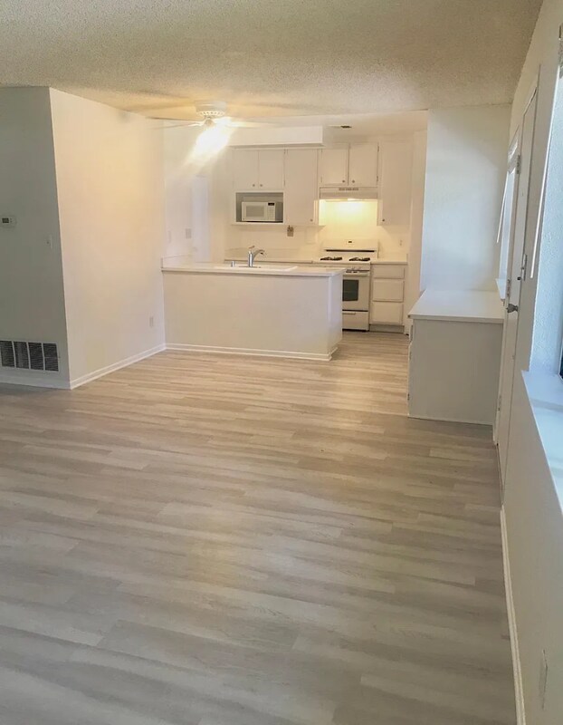Foto del edificio - 3017 Knollwood Ave
