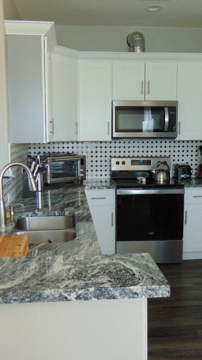 Building Photo - 1809 Ruby Dr