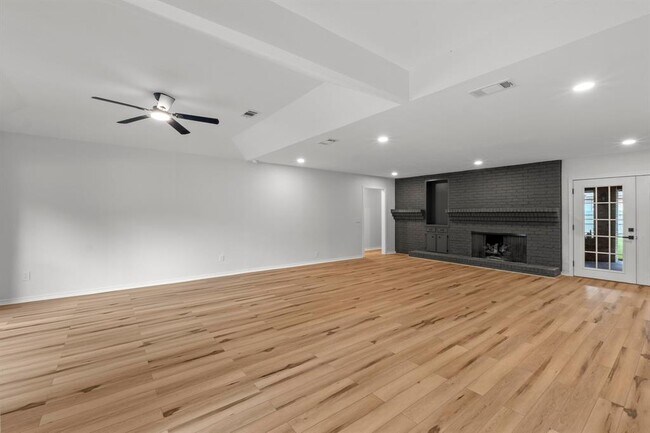 Foto del edificio - 801 Lime Rock Dr