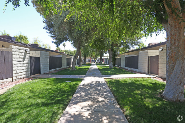 Building Photo - Hayden Square