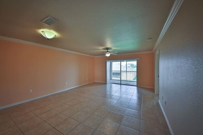 Foto del edificio - Santa Barbara Villas - Move in Special