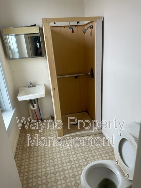 Building Photo - 546 2nd St