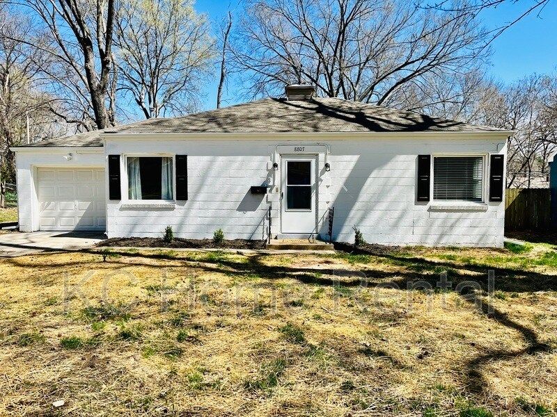 8807 Iroquois Trail, Kansas City, MO 64131 House Rental in Kansas