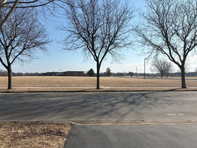 Building Photo - 2611 Cedar Glade Dr