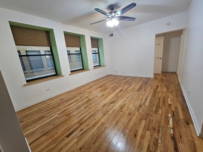 Foto del edificio - 7203 S Yates Blvd