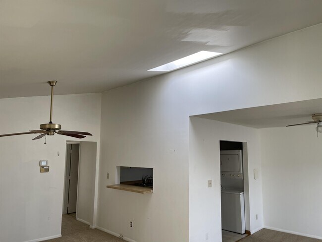 Building Photo - 1724 Crimson Tree Way