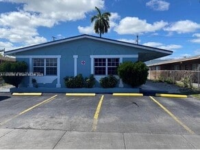 Building Photo - 725 NW 4th Ave
