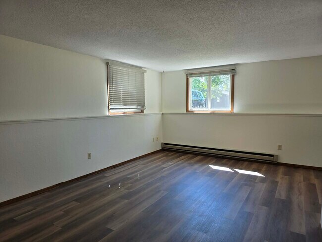 Foto del edificio - 317 3rd Ave SE