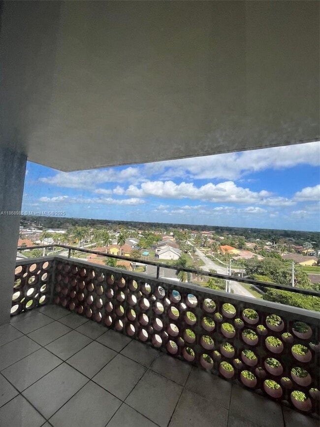 Foto del edificio - 4222 Inverrary Blvd