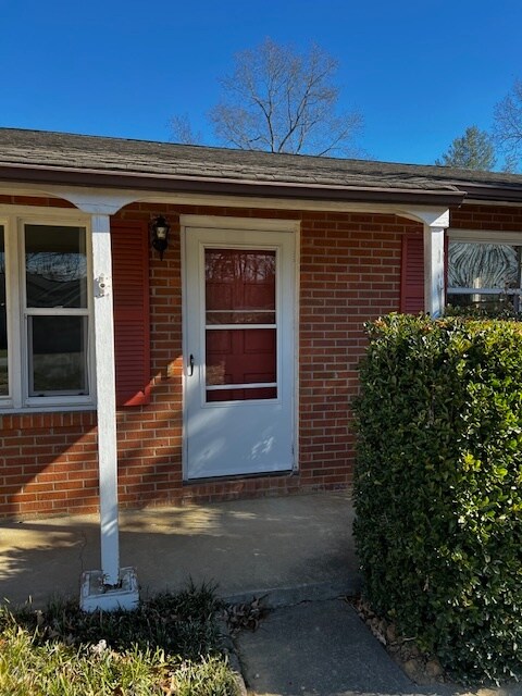 Building Photo - 148 Wynnbrook Dr