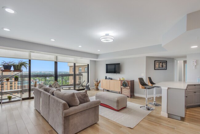 Foto del edificio - 3800 Fairfax Dr