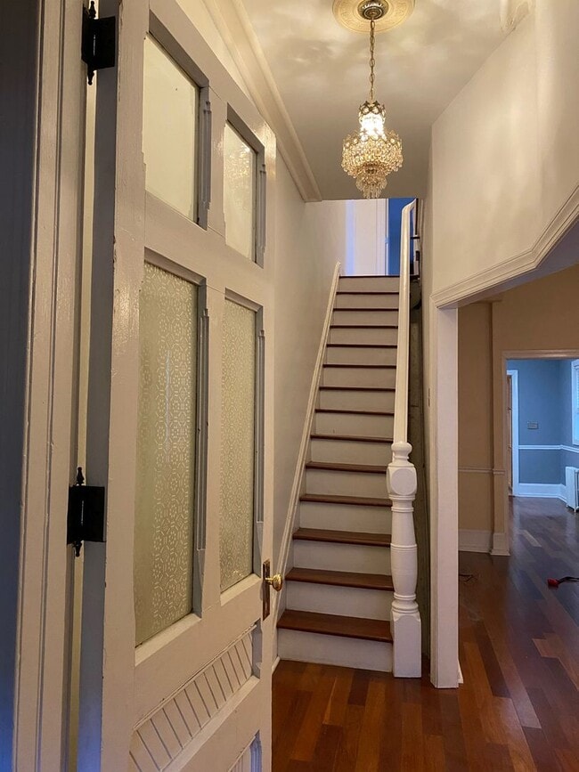 Building Photo - Beautiful 3-Bedroom Townhouse in South Phi...