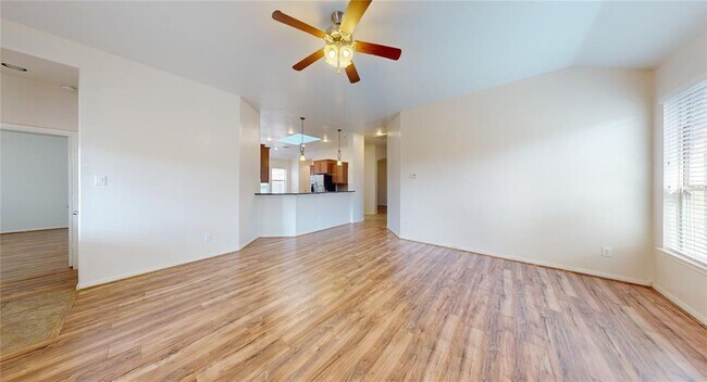 Building Photo - 8911 Alcina Dr