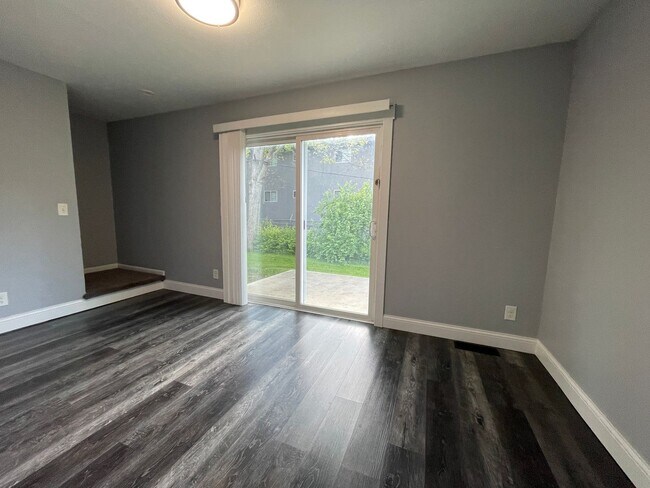 Foto del edificio - Bexvie Village Townhomes - Renovated unit