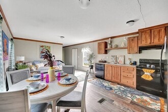 Building Photo - 376 W Buell Dr