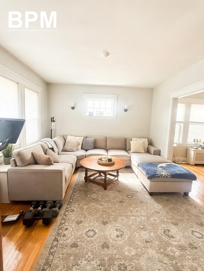 Photo - 949 Adams St House