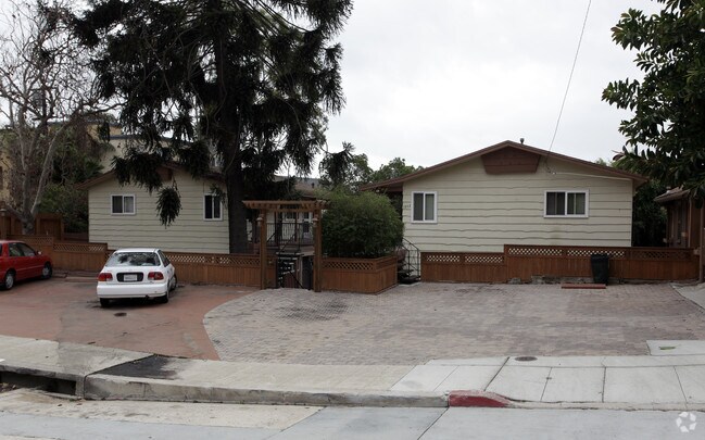 Building Photo - Titus Apartments