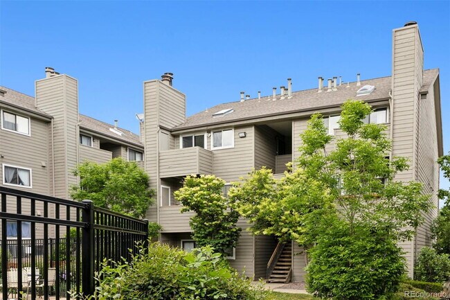 Foto del edificio - 3100 S Federal Blvd