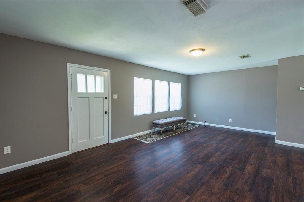 Primary Photo - 2807 Fannin St