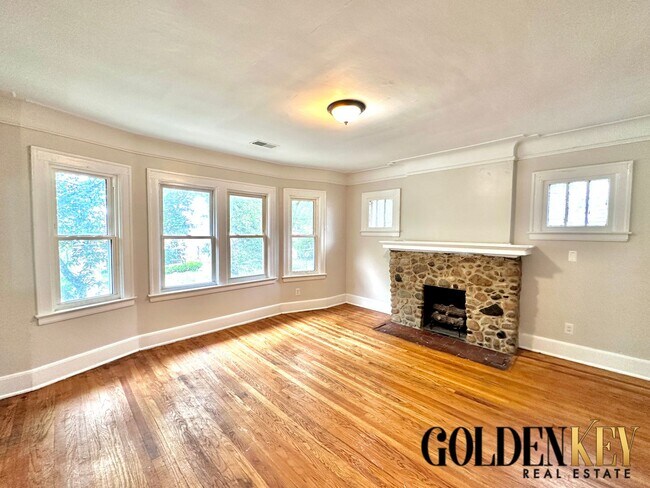 Foto del edificio - 14650 Rutherford St