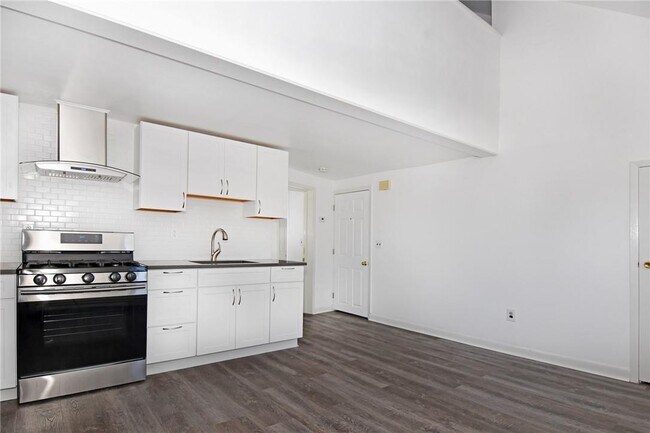 Foto del edificio - 44 Ridge St