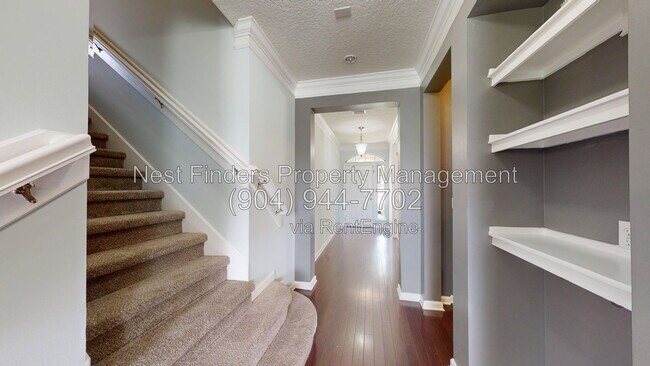 Foto del edificio - 112 Woodfield Ln