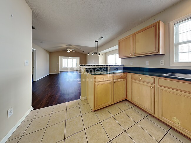 Building Photo - 169 Cameron Way Circle