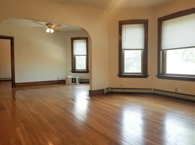Building Photo - 2329 W 35th Pl