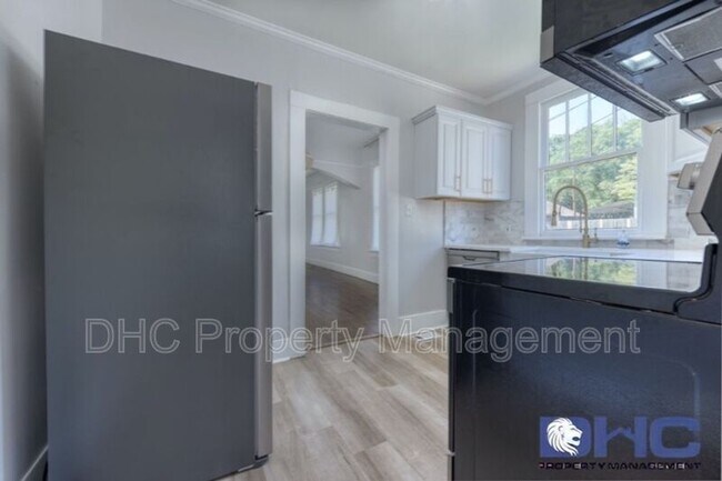 Foto del edificio - 3120 Pierpont Ave