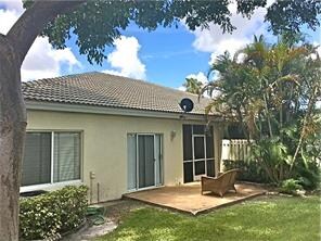 Building Photo - 4243 SW 10th Ct