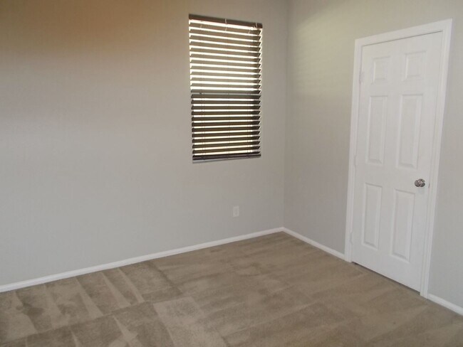 Foto del edificio - 6178 Empress Woods Ct