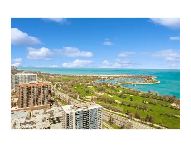 Lake Michigan Views from All Windows! - 655 W Irving Park Rd