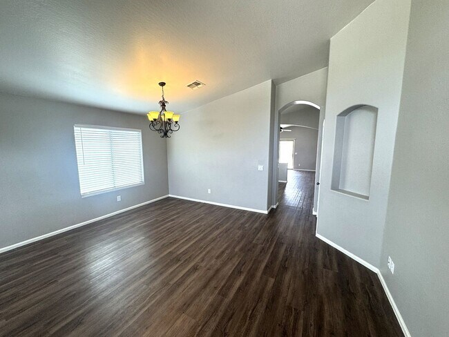 Foto del edificio - Spacious 3 bedroom 2 bath home in Circle Cross Ranch - San Tan Valley