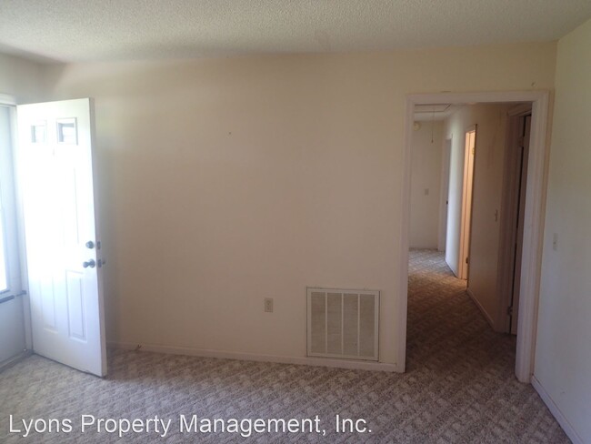Building Photo - 4 br, 2.5 bath House - 4536 MT ZION RD