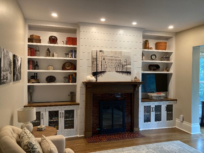 Foto del edificio - 593 Laurel Ave