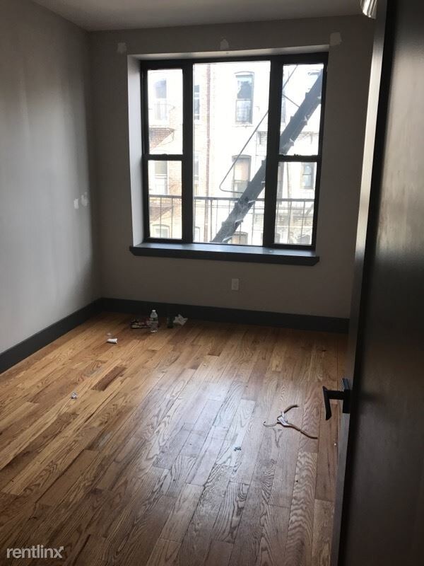 Room For Rent 2 Bath 1708 Gates Ave Condo For Rent In