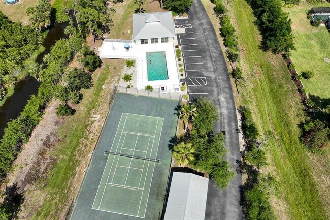 Foto del edificio - 8050 Memory Ln