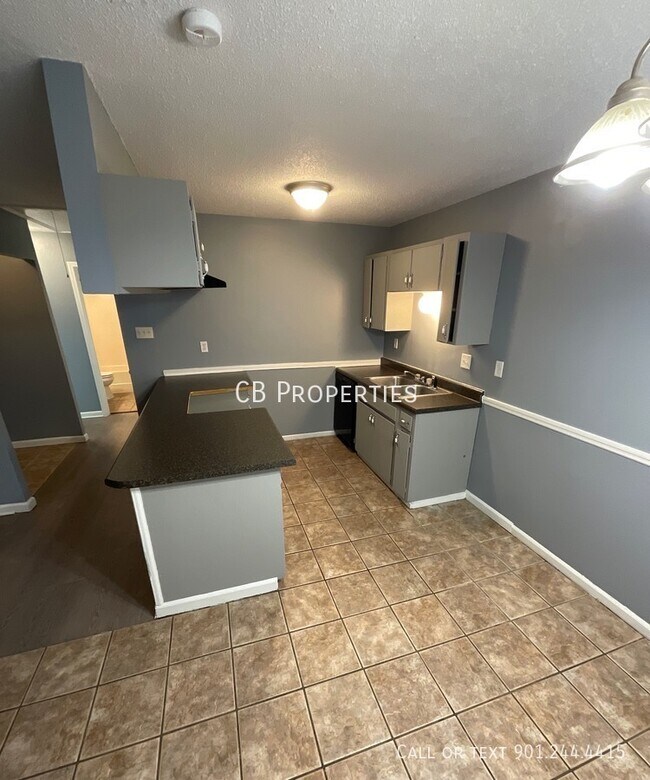 Foto del edificio - 6971 Amberly Way Dr